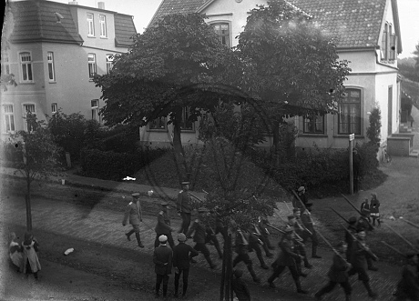 Marschierende Soldaten, 1. Weltkrieg