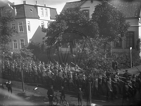 Marschierende Soldaten, 1. Weltkrieg